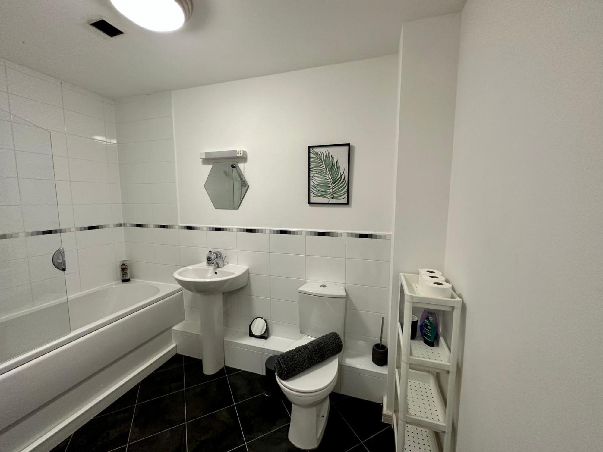 Etihad Fc 2Br Apartment With Water View 맨체스터 외부 사진
